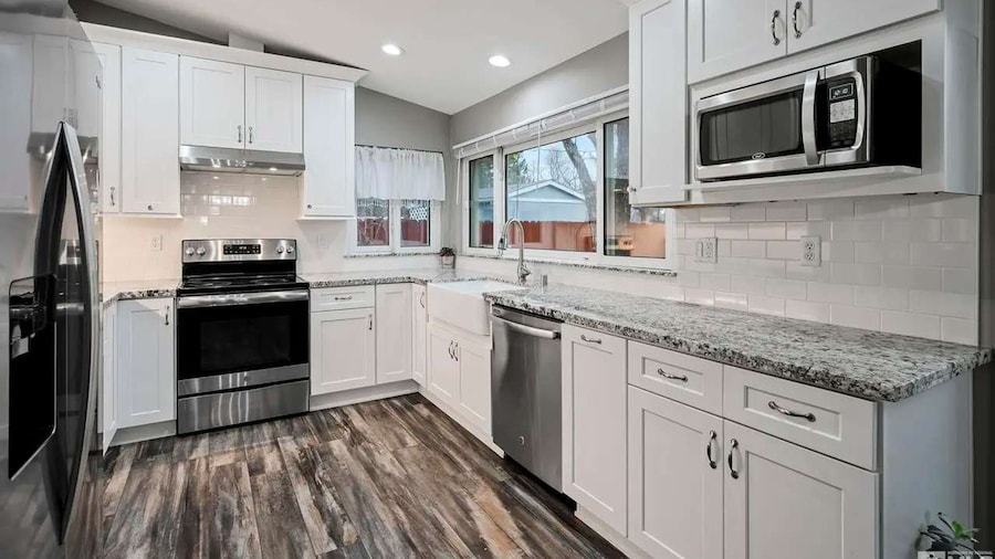 Family 4BR Home With Patio by Willowcreek Park