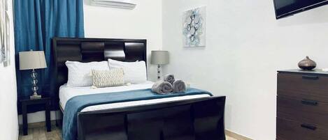 1 bedroom, iron/ironing board, free WiFi