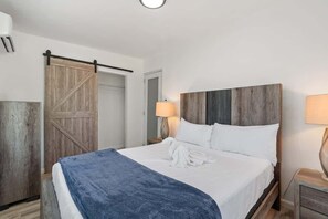 3 chambres, fer et planche à repasser, Wi-Fi gratuit, draps fournis