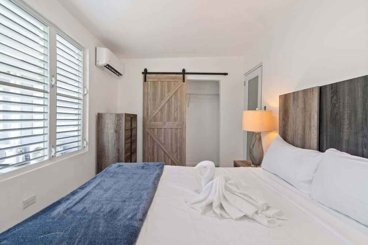 3 habitaciones, tabla de planchar con plancha y wifi gratis 