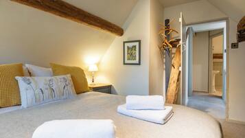 Iron/ironing board, free WiFi