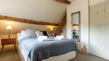 Iron/ironing board, free WiFi