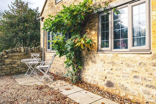 Beautiful Cottage in the Cotswolds
