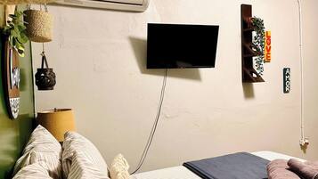 1 bedroom, iron/ironing board, free WiFi