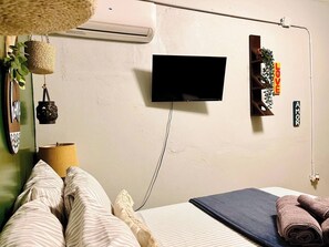 1 bedroom, iron/ironing board, free WiFi