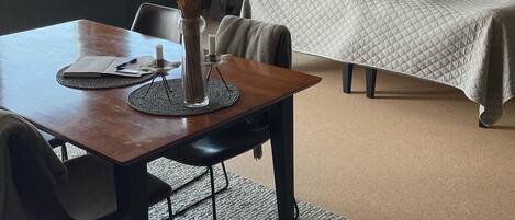 Classic-Apartment, Meerblick | Speisen