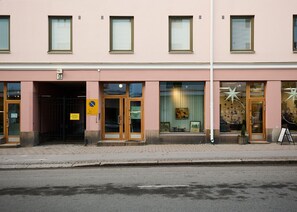 تفاصيل الفندق من الخارج