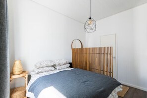 1 sovrum, skrivbord, strykjärn/strykbräda och wi-fi