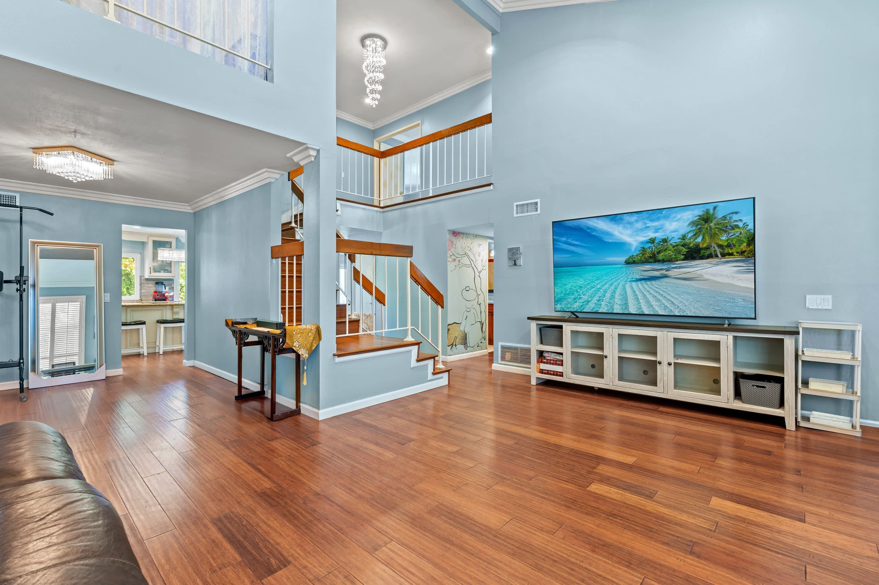 3 عدّة غرف نوم وخدمة الإنترنت