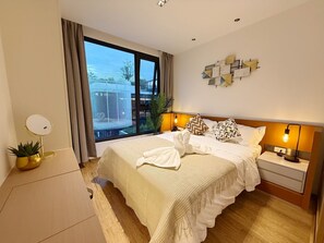 1 bedroom, iron/ironing board, Internet, bed sheets - Luxury Brand-new Apt in Low-Density Villa, Pool View near the Old town & Airport (Pa Daet Sub District , Mueang District)