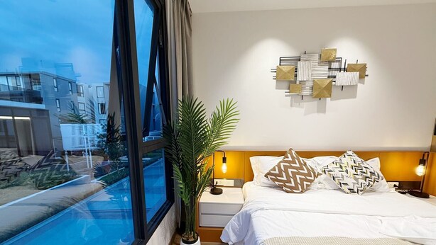 1 bedroom, iron/ironing board, Internet, bed sheets - Luxury Brand-new Apt in Low-Density Villa, Pool View near the Old town & Airport (Pa Daet Sub District , Mueang District)