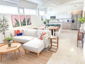 TV, offices - Botanical Suite | Artsy Retreat in Santurce! (San Juan)