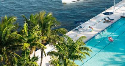 Sunny Oasis | Swimming. Restaurant