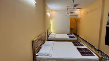 Luxury Double Room, Balcony, City View | Free WiFi