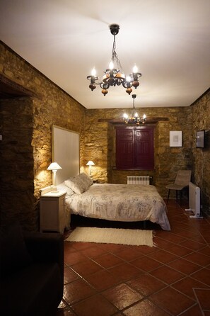 7 عدّة غرف نوم ومكتب ومكواة/لوح كي وواي فاي مجانًا