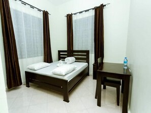 스탠다드 싱글룸, 흡연, 발코니 | 노트북 작업 공간, 다리미/다리미판, 무료 WiFi