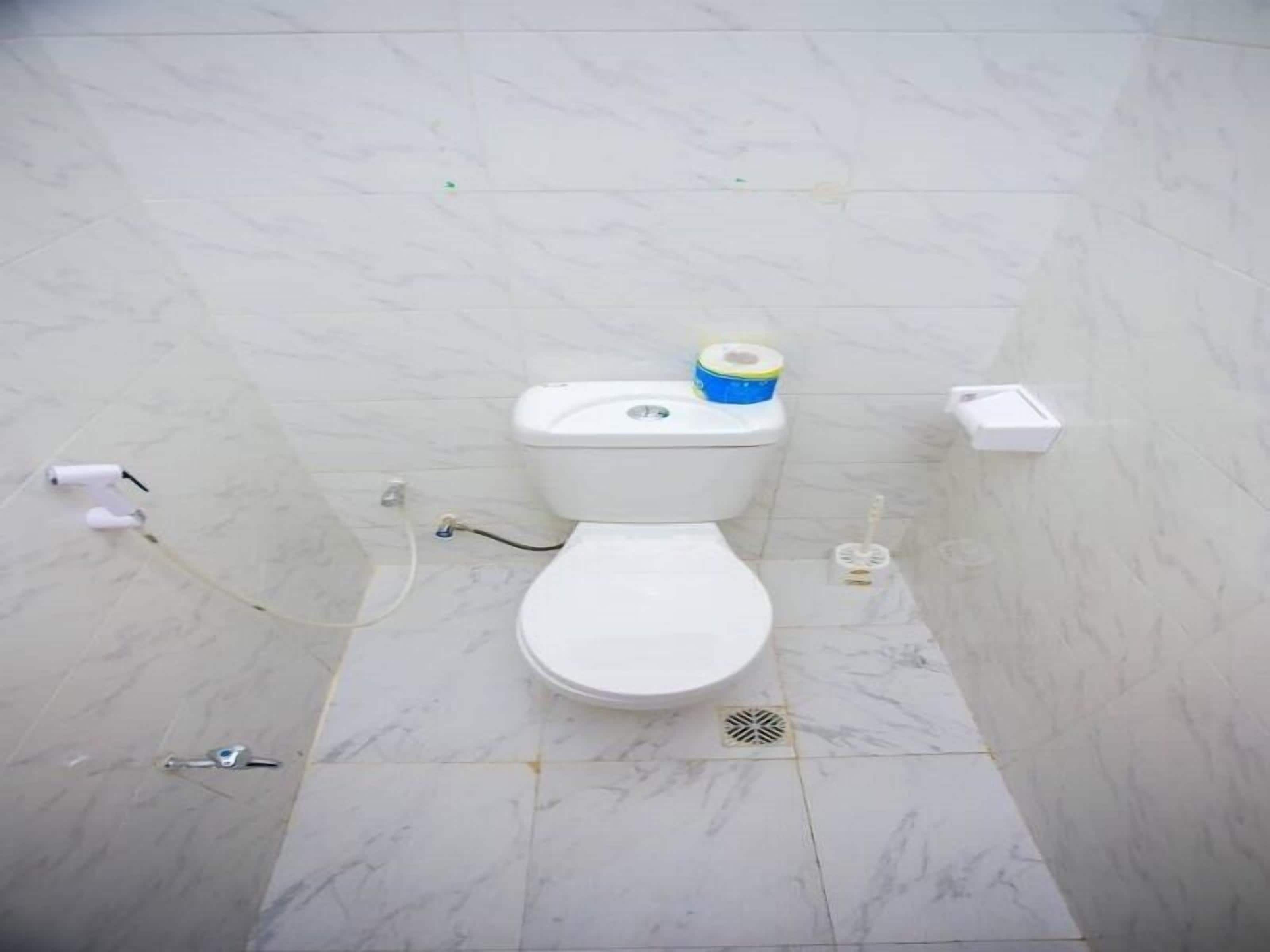 Standard Double or Twin Room, Balcony | Bathroom | Slippers, towels, soap, shampoo