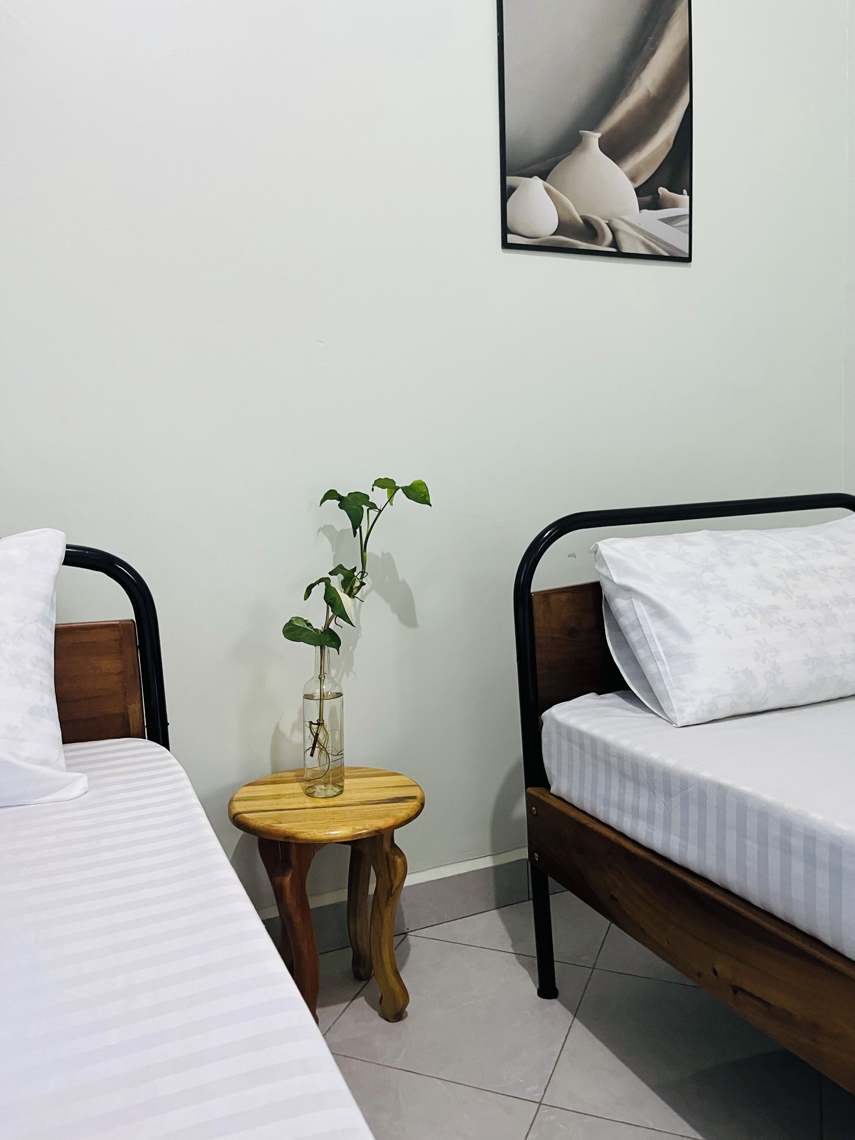 Laptop workspace, iron/ironing board, free WiFi, bed sheets
