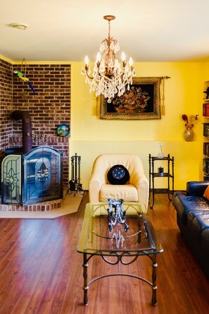 Interior - Ocean view French Riviera,
like a home nestled in the hills on European  Coast (Prospect)