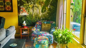 Apartment, 3 Bedrooms, Non Smoking | Living area