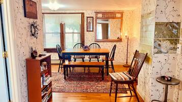 Apartment, 3 Bedrooms, Non Smoking | Dining