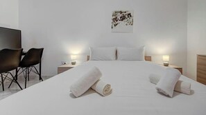 1 bedroom, iron/ironing board, travel cot, WiFi - 1BR home with fully amenities, WIFI & AC in Msida (Msida)