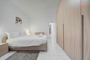 1 bedroom, iron/ironing board, travel crib, WiFi - 1BR home with fully amenities, WIFI & AC in Msida (Msida)