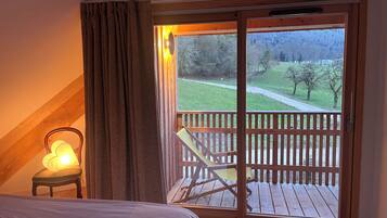 8 Schlafzimmer, Bügeleisen/Bügelbrett, Reisekinderbett, kostenloses WLAN