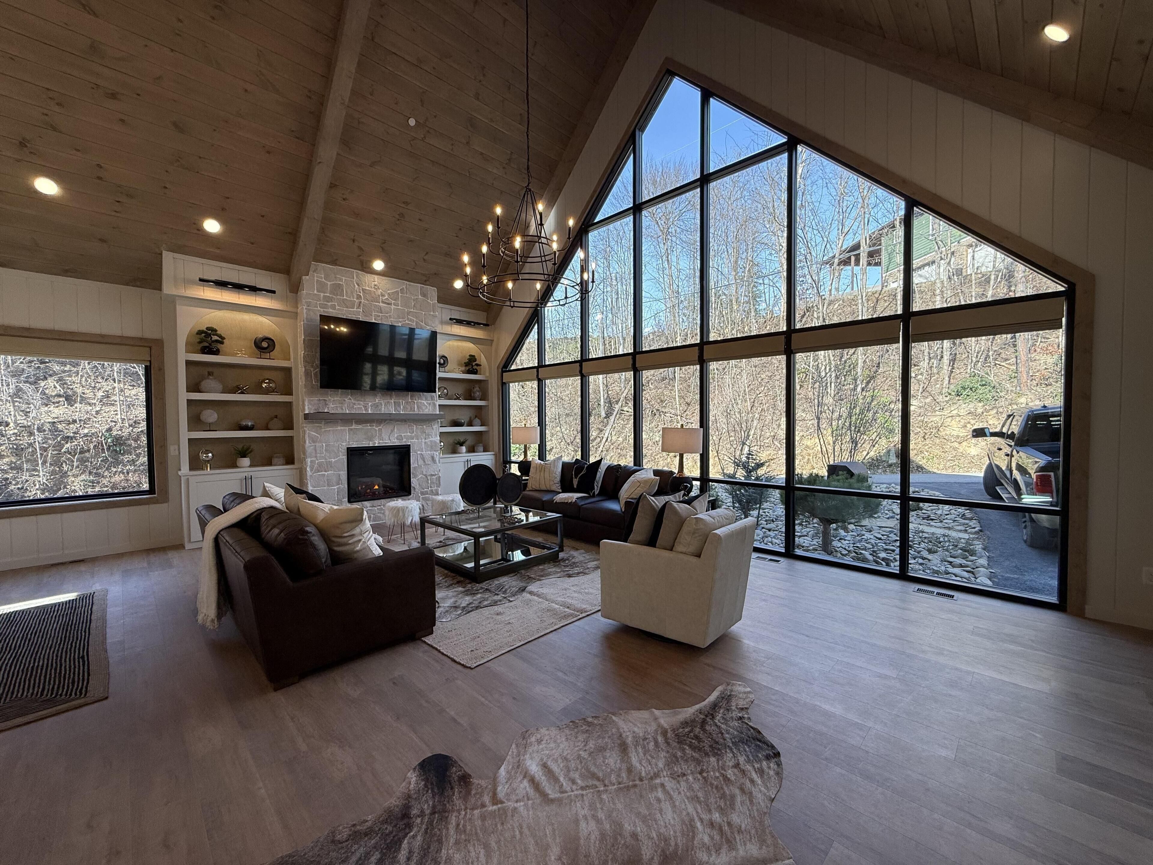 Televisión, chimenea y videojuegos 