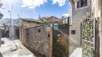 Enceinte de lâhĂ©bergement