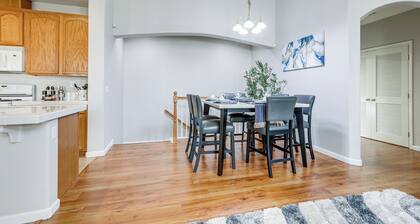 Extended-stay Ready! Elk Grove Unit w/ Pool Access