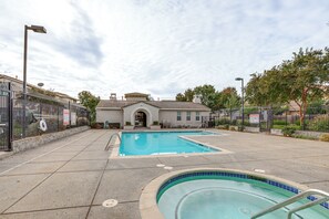 Interior - Extended-stay Ready! Elk Grove Unit w/ Pool Access (Elk Grove)