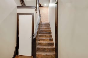 Apartment (0 Bedroom) | Interior - Convenient Couple's Retreat in Dtwn Marshall! (Marshall)