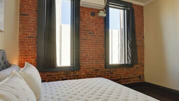 Apartment (0 Bedroom) | Interior