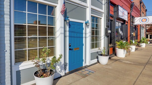Apartment (1 Bedroom) | Interior - Steps to Restaurants & Shops! Dtwn Marshall Apt (Marshall)