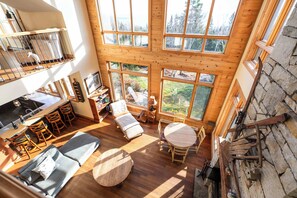 Interior - A stunning View with a private Spa | L'Aponi (Petite-Rivière-Saint-François)