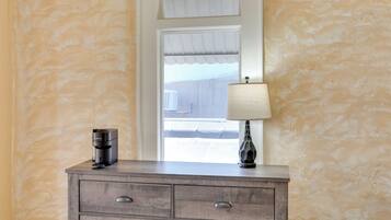 Apartment (0 Bedroom) | Interior