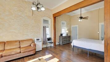 Apartment (0 Bedroom) | Interior