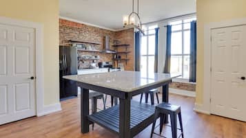 Apartment (1 Bedroom) | Interior