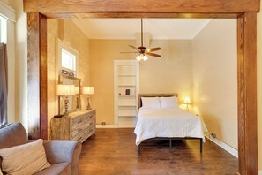 Apartment (0 Bedroom) | Interior - Shop, Dine & Unwind: Dtwn Marshall Studio! (Marshall)