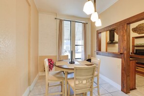Apartment (0 Bedroom) | Interior - Shop, Dine & Unwind: Dtwn Marshall Studio! (Marshall)