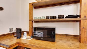 Apartment (0 Bedroom) | Interior