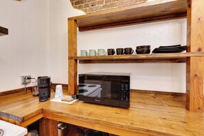 Interior - Shop, Dine & Unwind: Dtwn Marshall Studio! (Marshall)