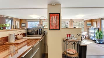 Apartment (1 Bedroom) | Interior