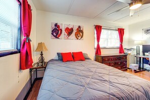 House (2 Bedrooms) | Interior - Kayak, Snorkel & More: Quiet Home in High Springs! (High Springs)