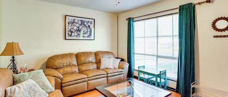 House (2 Bedrooms) | Front of property