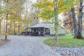 House (2 Bedrooms) | Interior - Walk to Marina & Beach: Charming Home in Hardin (Hardin)