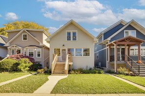 Interior - Shop, Dine & Unwind: Oak Park Home w/ Private Yard (Oak Park)