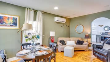 Apartment (3 Bedrooms) | Front of property