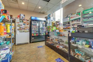 Apartment (0 Bedroom) | Interior - Detroit Gem: Walk to Stadiums, Parks & Hospitals (Detroit)